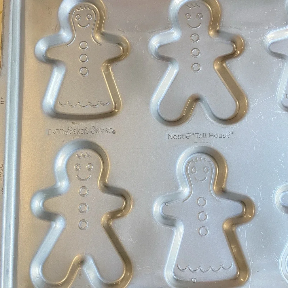 Nestle Toll House Cookie Kids Gingerbread Boy‎ & Girl Baking Sheet Non Stick